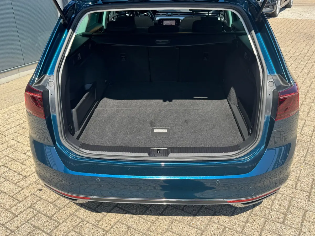 1.4 TSI PHEV * Head-up * Panoramadak *