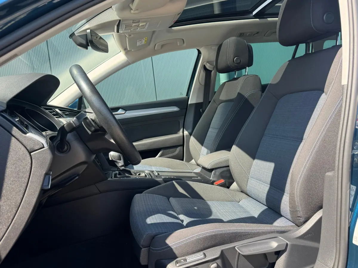 1.4 TSI PHEV * Head-up * Panoramadak *