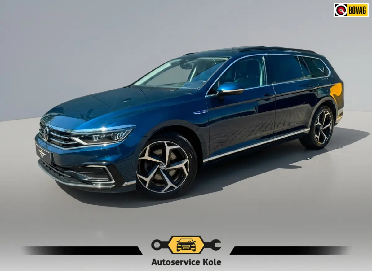 1.4 TSI PHEV * Head-up * Panoramadak *