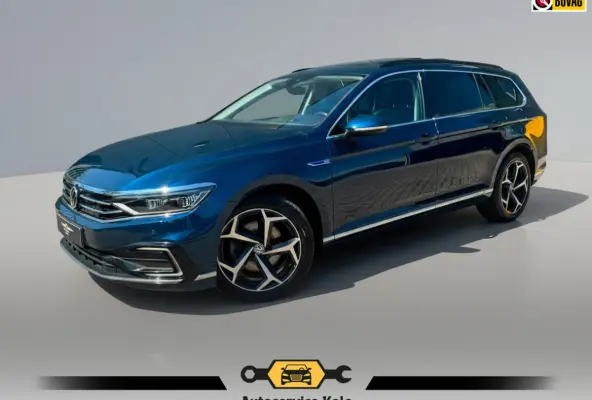 1.4 TSI PHEV * Head-up * Panoramadak *