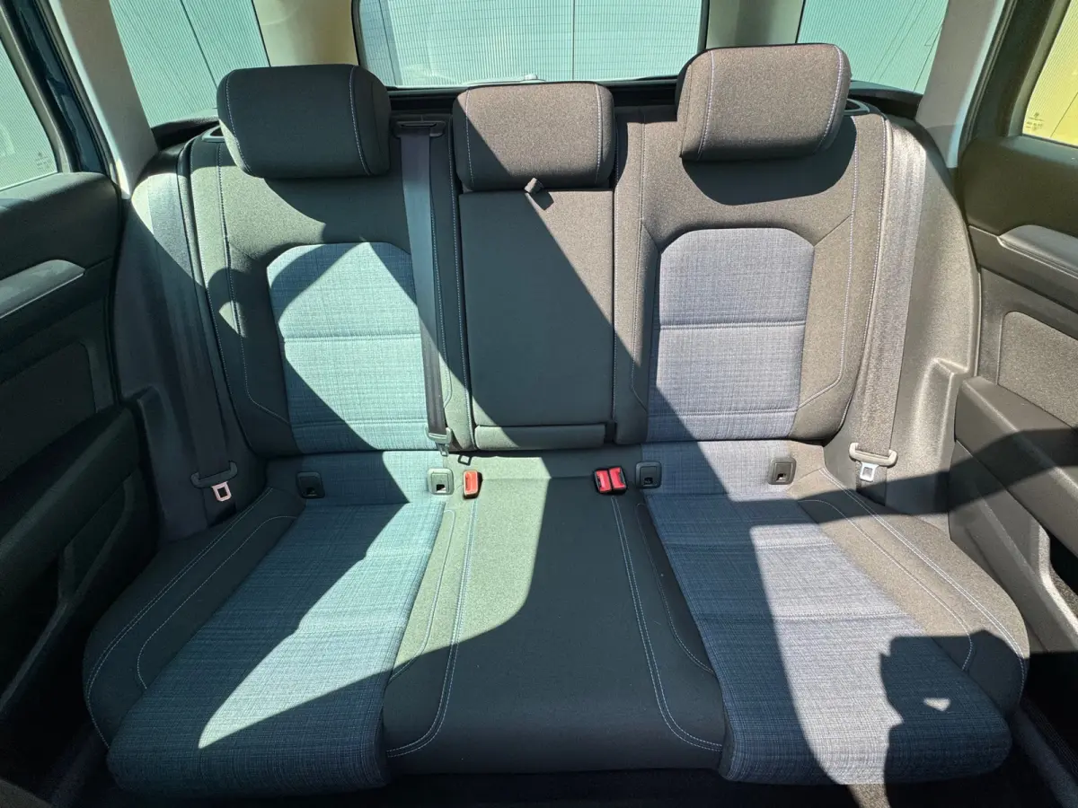 1.4 TSI PHEV * Head-up * Panoramadak *