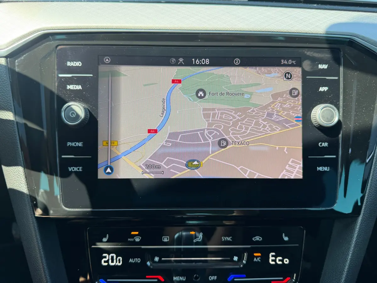 1.4 TSI PHEV * Head-up * Panoramadak *