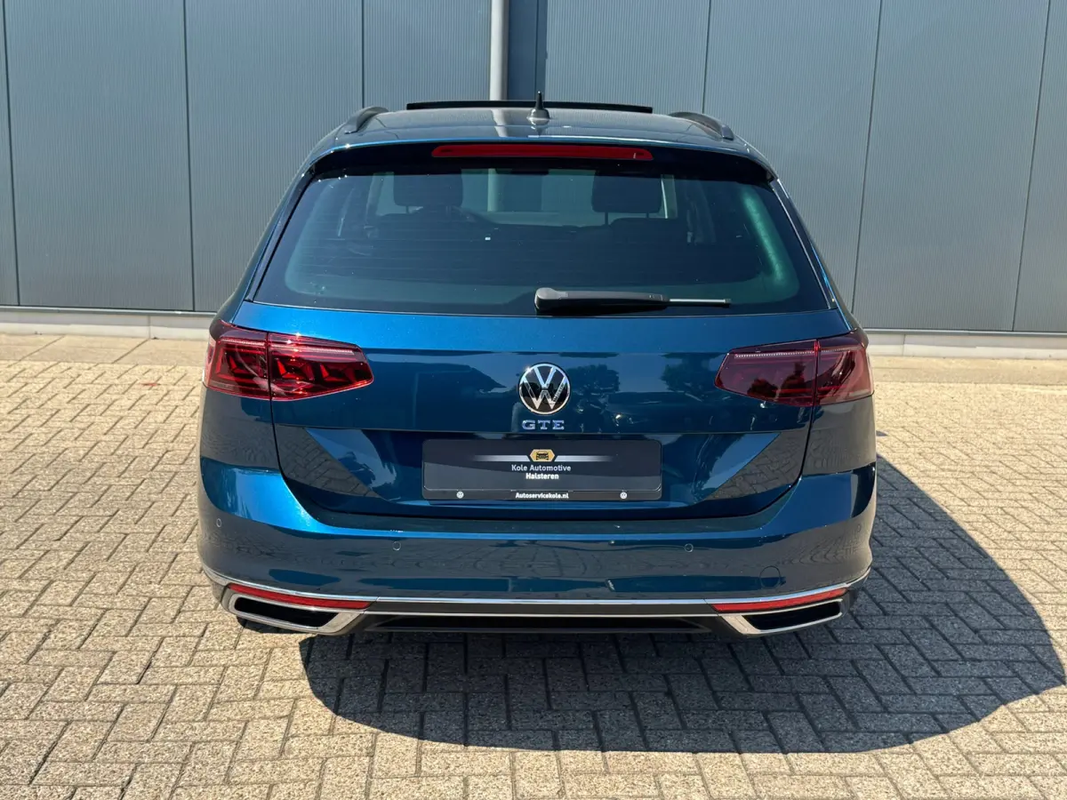 1.4 TSI PHEV * Head-up * Panoramadak *