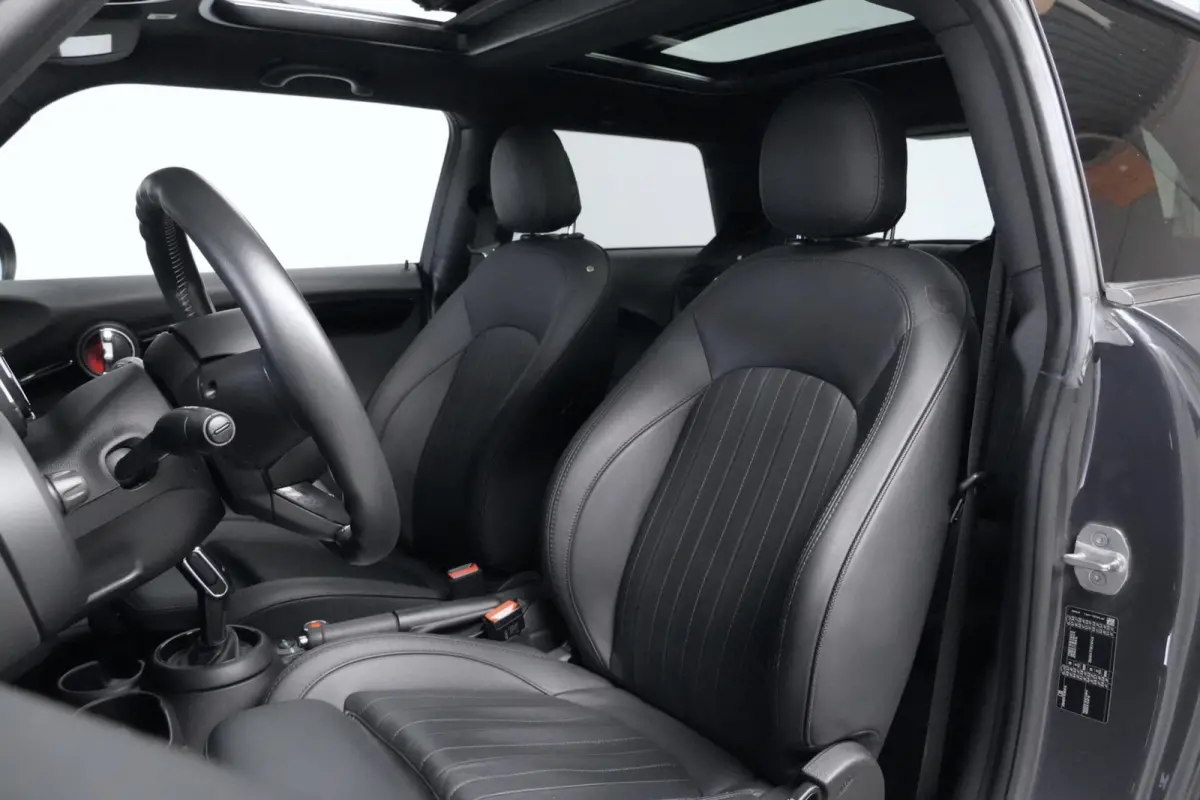 Mini 2.0 S Chili Automaat 192 PK | Pano-dak | CarPlay | Cruise | Leder + Verwarmd | Camera | Pdc | Led | Harman/Kardon |
