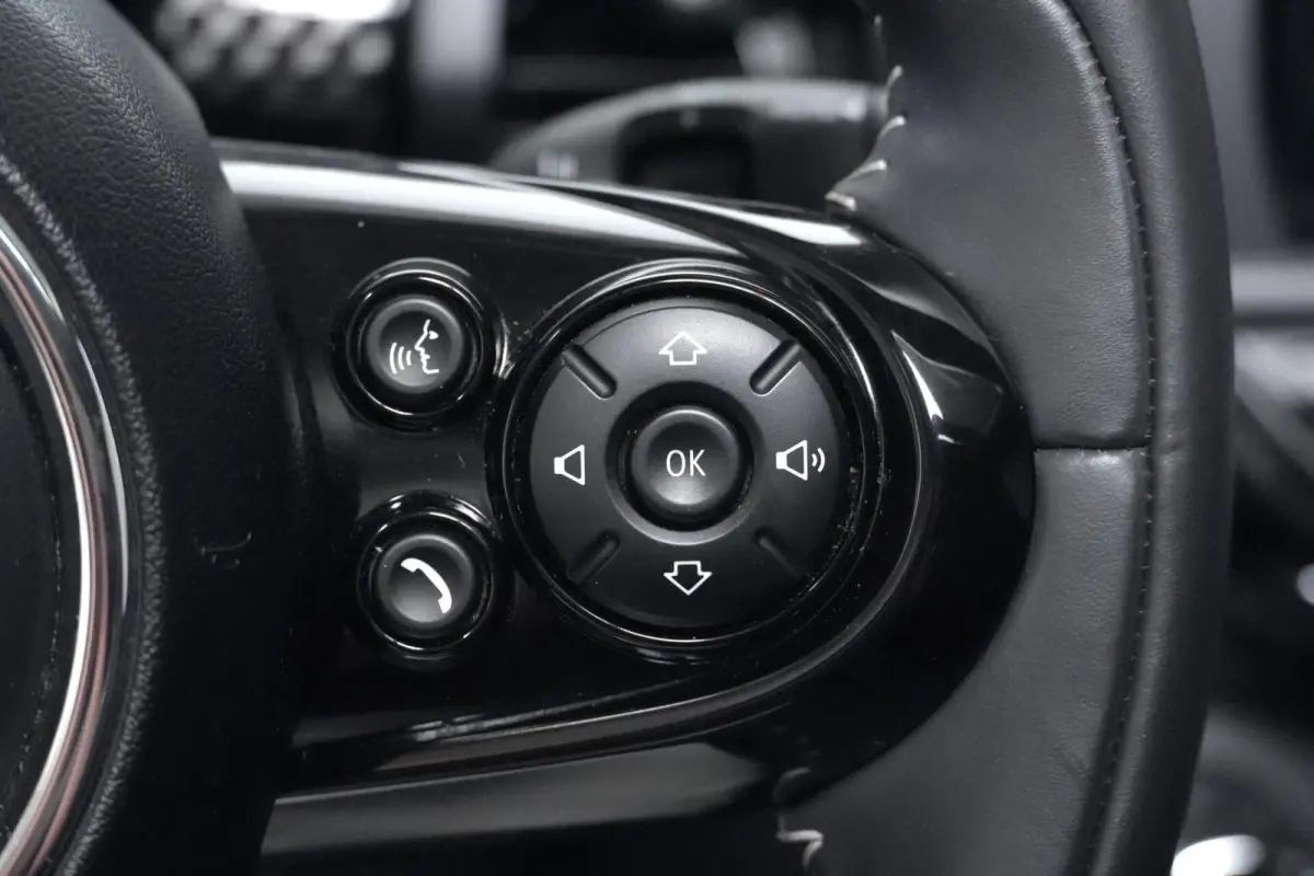 Mini 2.0 S Chili Automaat 192 PK | Pano-dak | CarPlay | Cruise | Leder + Verwarmd | Camera | Pdc | Led | Harman/Kardon |