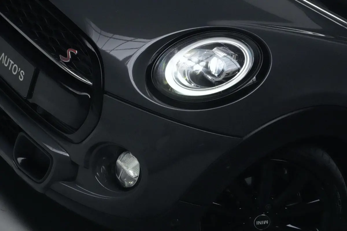 Mini 2.0 S Chili Automaat 192 PK | Pano-dak | CarPlay | Cruise | Leder + Verwarmd | Camera | Pdc | Led | Harman/Kardon |