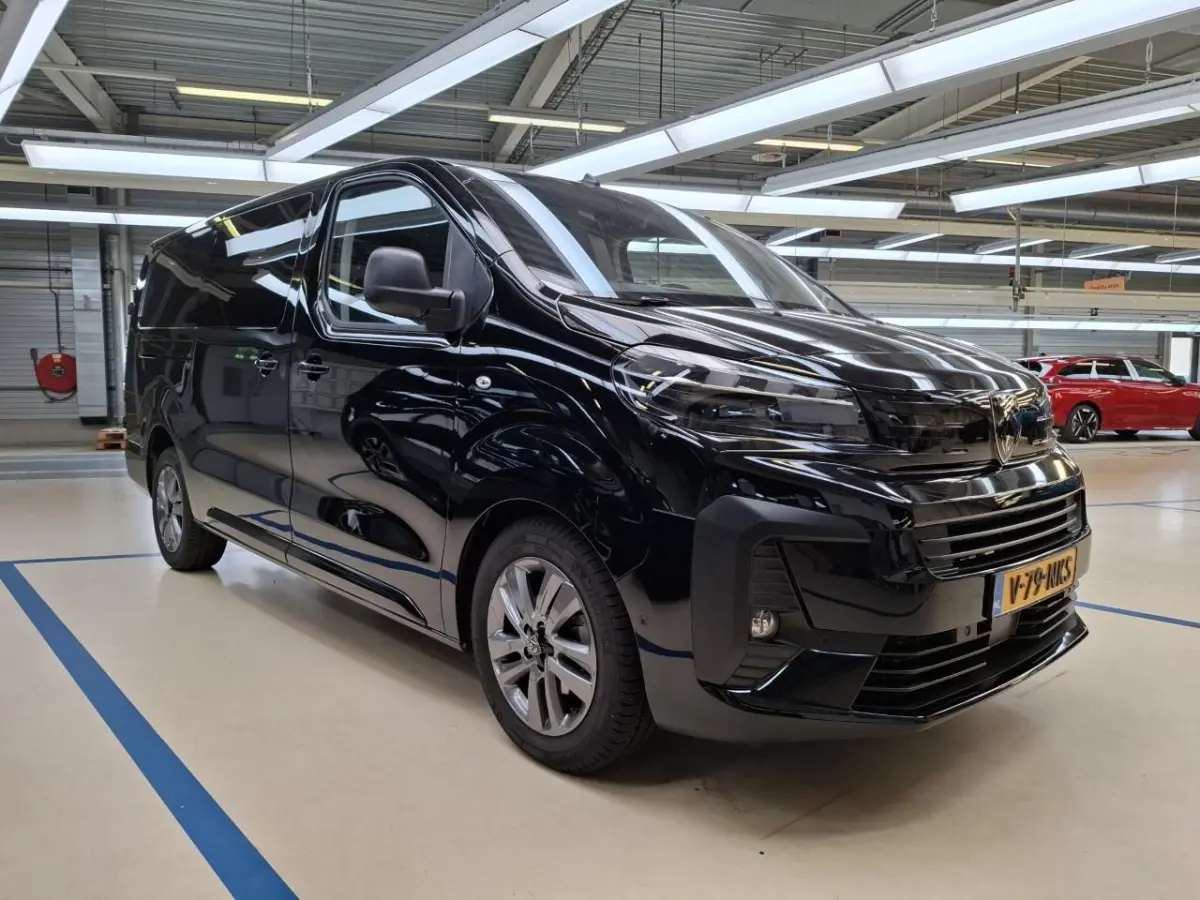 L3 2.0 180 PK Automaat Dubbele Cabine | PRIJS INCL REST BPM | 8 JAAR GARANTIE | TREKHAAK | LEER | VOORSTOELEN ELEKTRISCH + VERWARMBAAR + MASSAGE FUNCTIE | STUUR VERWARMD | CAMERA | NAVI | BE