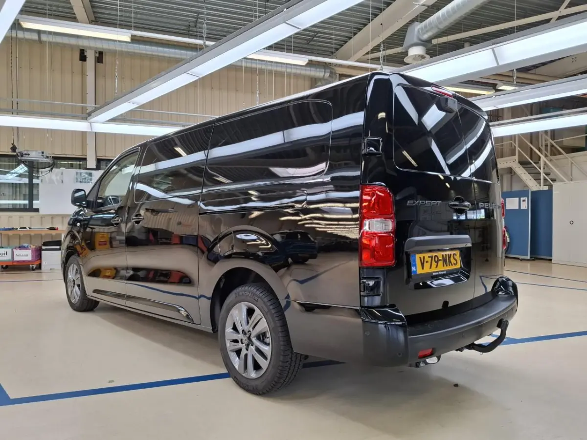L3 2.0 180 PK Automaat Dubbele Cabine | PRIJS INCL REST BPM | 8 JAAR GARANTIE | TREKHAAK | LEER | VOORSTOELEN ELEKTRISCH + VERWARMBAAR + MASSAGE FUNCTIE | STUUR VERWARMD | CAMERA | NAVI | BE