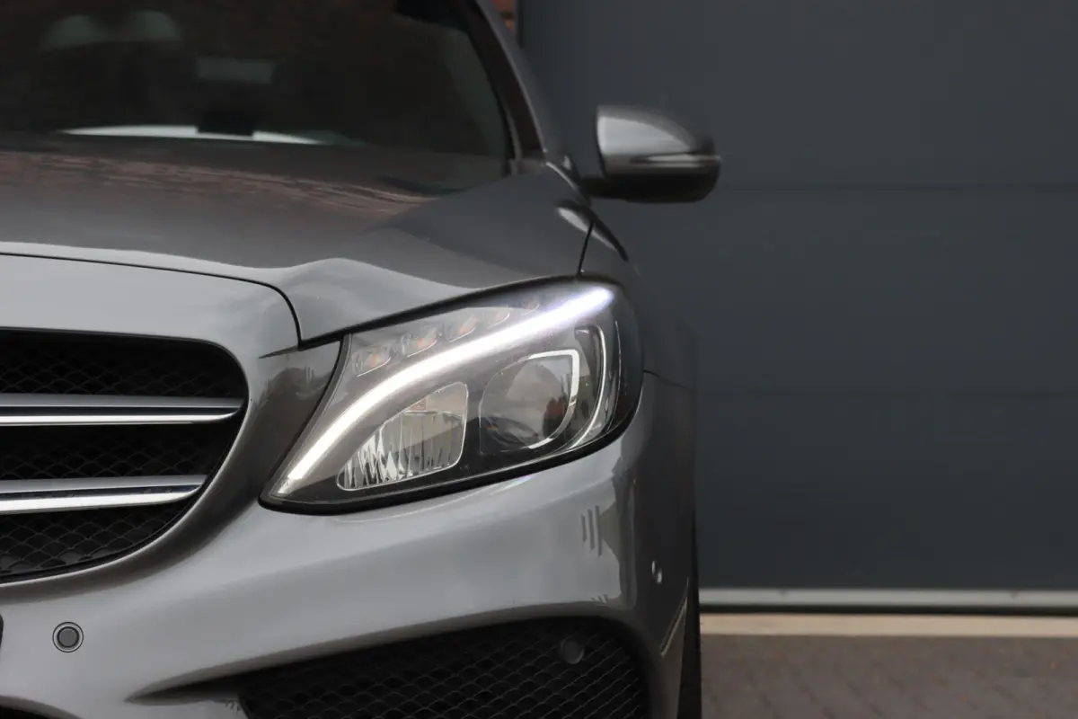 180 AMG Sport Edition | Dealer onderhouden | Zonnerollo's | Navigatie | Stoelverwarming | Leder | Cruise Control |