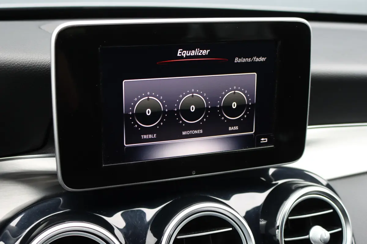 180 AMG Sport Edition | Dealer onderhouden | Zonnerollo's | Navigatie | Stoelverwarming | Leder | Cruise Control |