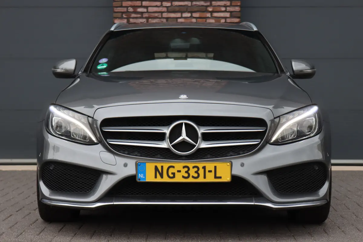 180 AMG Sport Edition | Dealer onderhouden | Zonnerollo's | Navigatie | Stoelverwarming | Leder | Cruise Control |