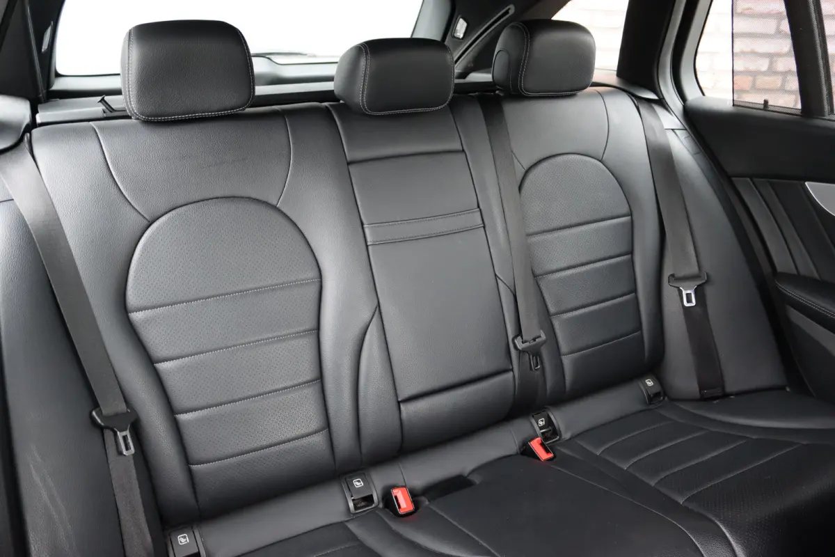180 AMG Sport Edition | Dealer onderhouden | Zonnerollo's | Navigatie | Stoelverwarming | Leder | Cruise Control |