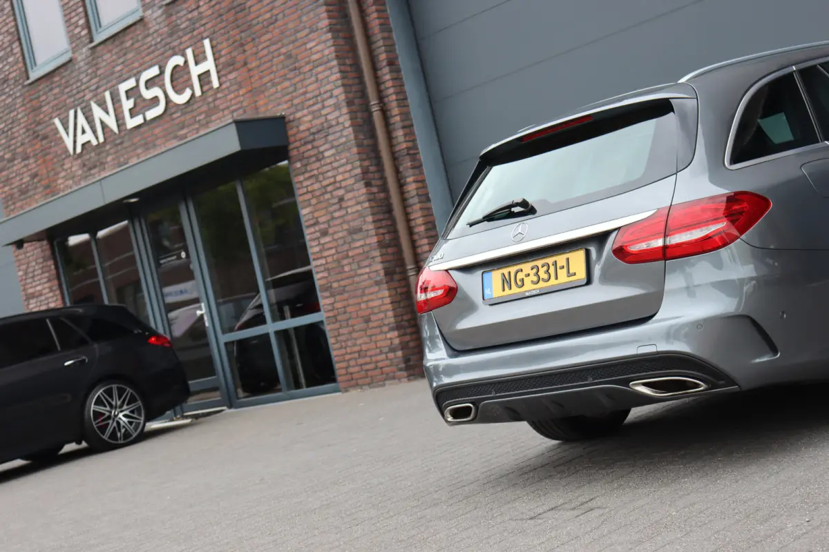 180 AMG Sport Edition | Dealer onderhouden | Zonnerollo's | Navigatie | Stoelverwarming | Leder | Cruise Control |