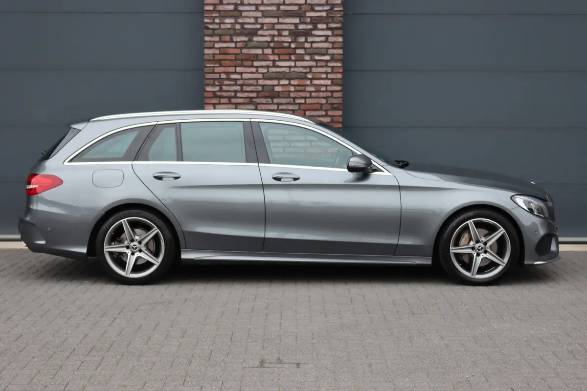 180 AMG Sport Edition | Dealer onderhouden | Zonnerollo's | Navigatie | Stoelverwarming | Leder | Cruise Control |