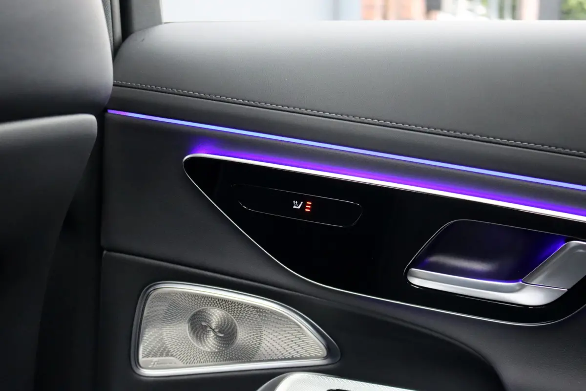 400 e 4MATIC AMG Line | Luchtvering | Achterasbesturing | Hyperscreen | Distronic+ | Trekhaak | Digital Light | HUD | Burmester | Achterbank Verwarmd |3D-Display |