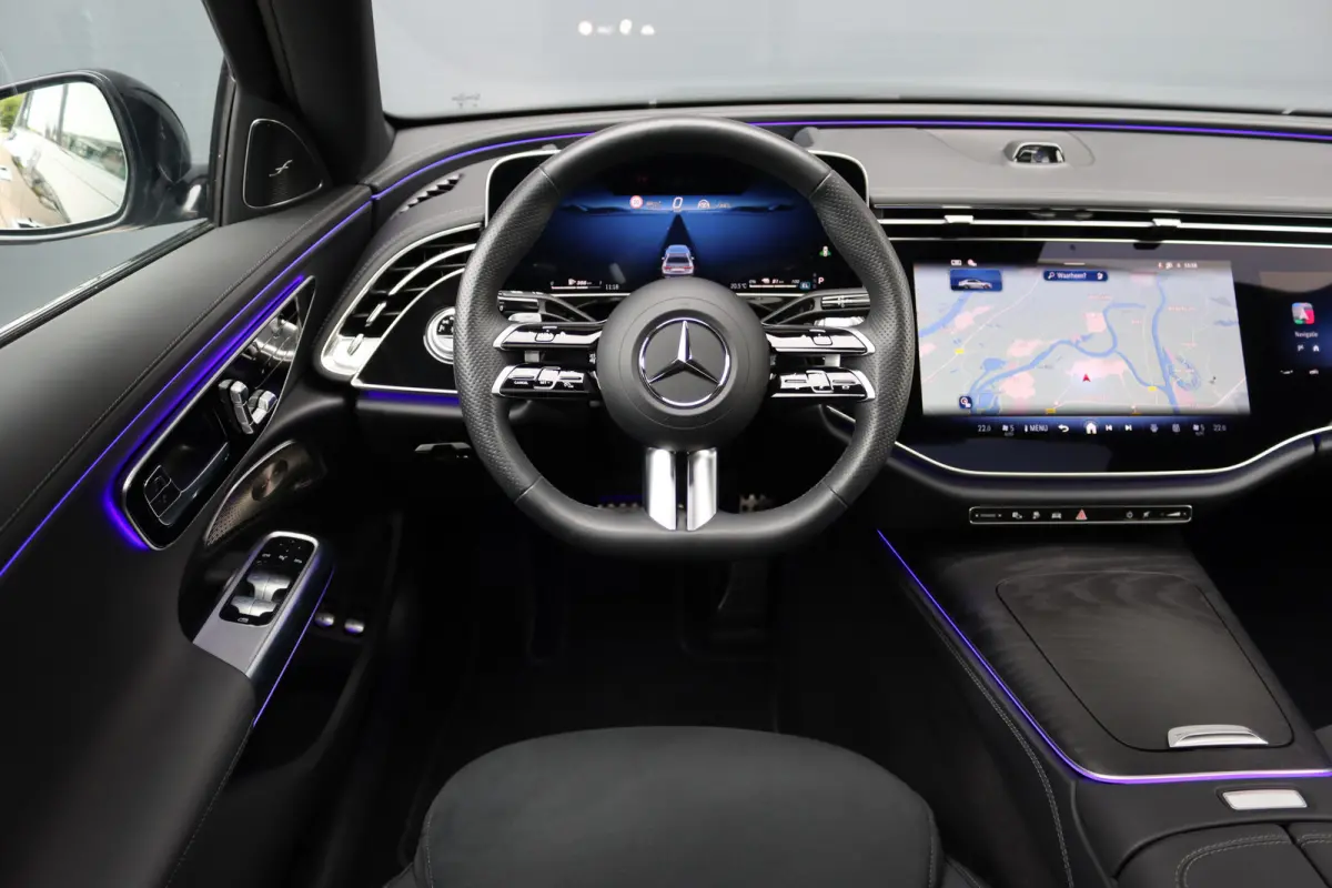 400 e 4MATIC AMG Line | Luchtvering | Achterasbesturing | Hyperscreen | Distronic+ | Trekhaak | Digital Light | HUD | Burmester | Achterbank Verwarmd |3D-Display |