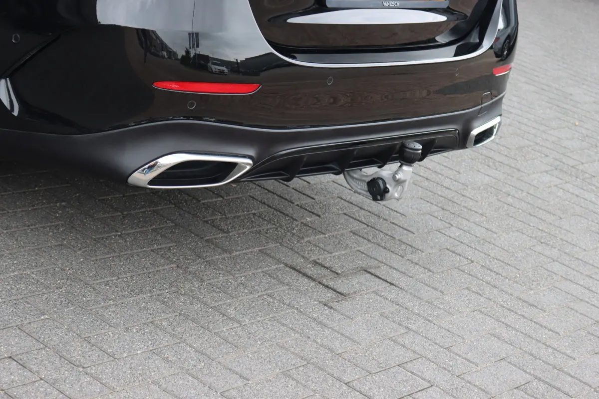400 e 4MATIC AMG Line | Luchtvering | Achterasbesturing | Hyperscreen | Distronic+ | Trekhaak | Digital Light | HUD | Burmester | Achterbank Verwarmd |3D-Display |
