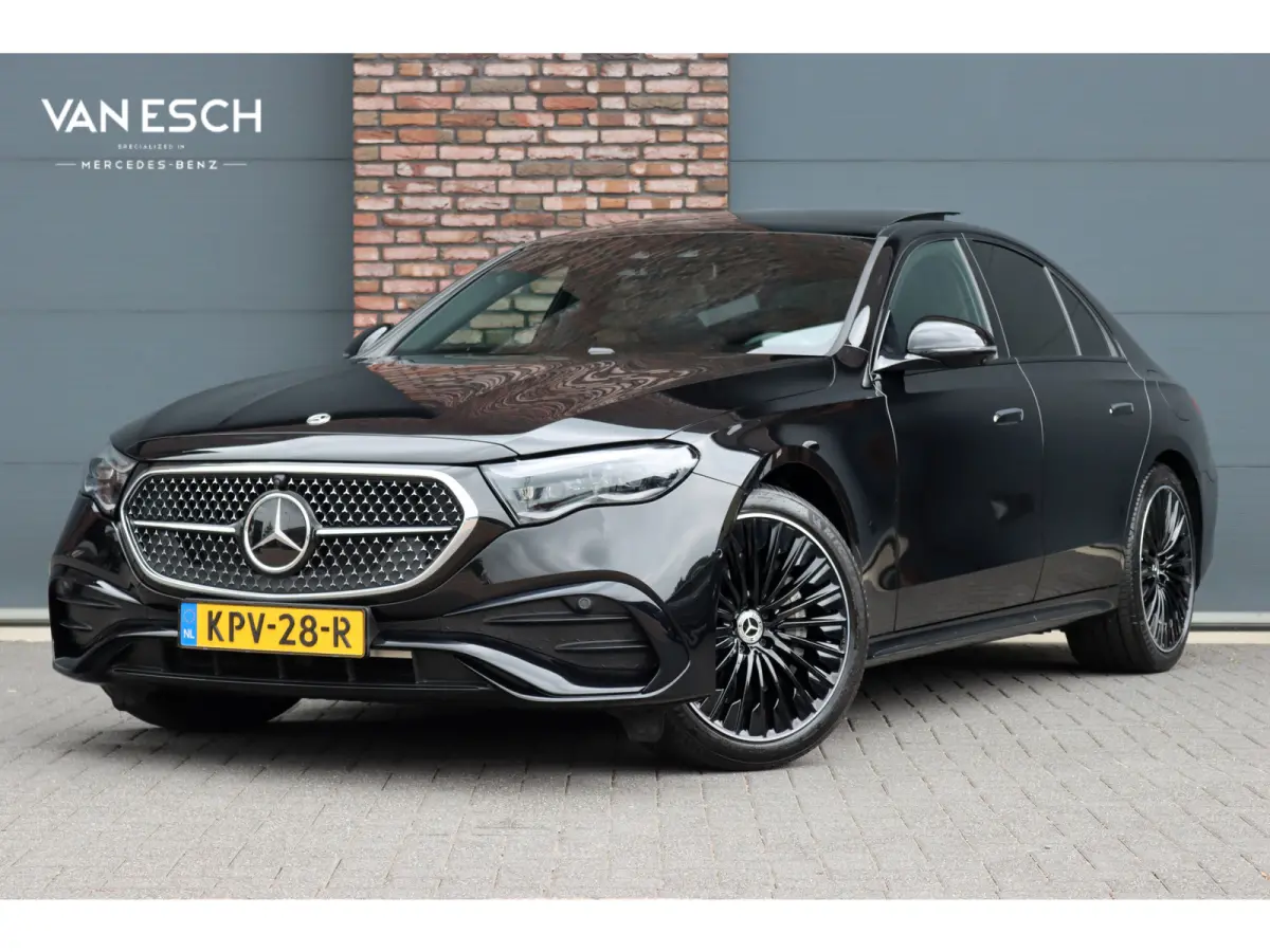 400 e 4MATIC AMG Line | Luchtvering | Achterasbesturing | Hyperscreen | Distronic+ | Trekhaak | Digital Light | HUD | Burmester | Achterbank Verwarmd |3D-Display |