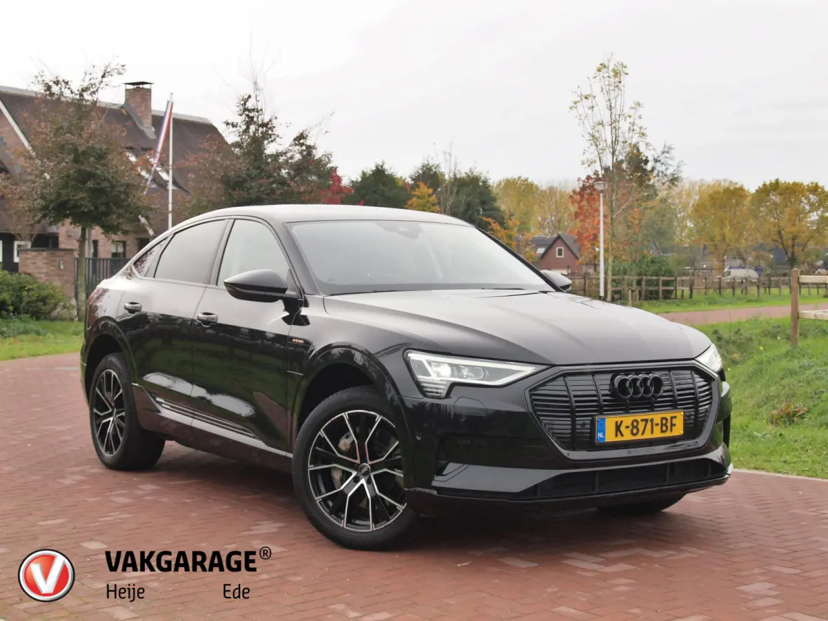 55 quattro edition 95 kWh | SOH 92% | DAB | Black Optic | Parkeersensoren | NL-Auto |