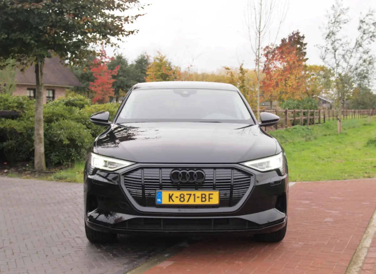 55 quattro edition 95 kWh | SOH 92% | DAB | Black Optic | Parkeersensoren | NL-Auto |