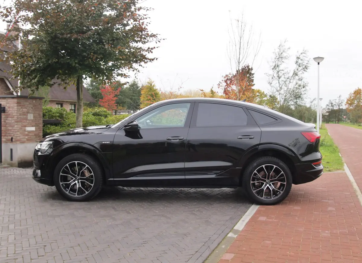 55 quattro edition 95 kWh | SOH 92% | DAB | Black Optic | Parkeersensoren | NL-Auto |