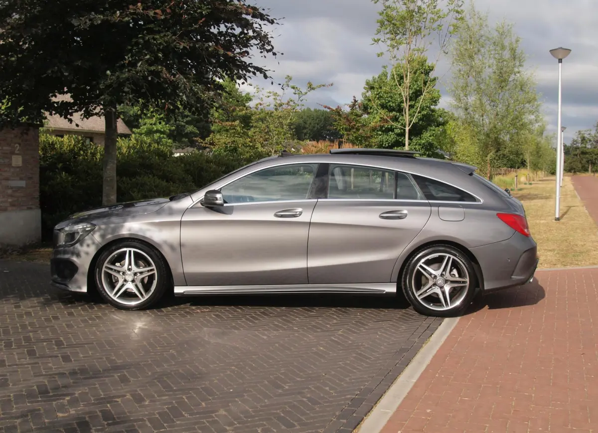 180 Ambition | AMG-Pakket | Panoramadak | Parkeersensoren | Sportstoelen | Cruise Control |
