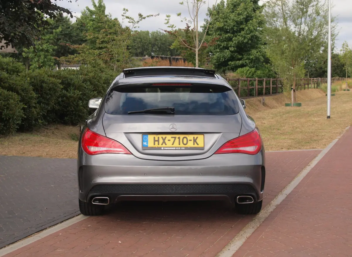 180 Ambition | AMG-Pakket | Panoramadak | Parkeersensoren | Sportstoelen | Cruise Control |
