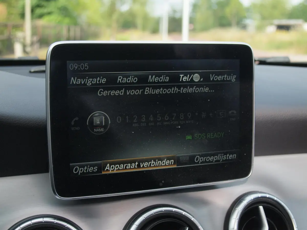 180 Ambition | AMG-Pakket | Panoramadak | Parkeersensoren | Sportstoelen | Cruise Control |