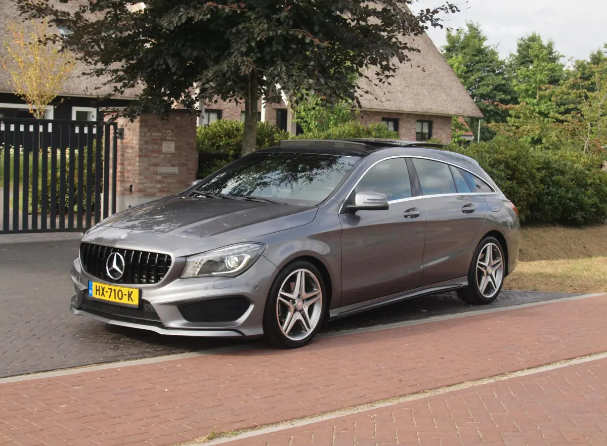 180 Ambition | AMG-Pakket | Panoramadak | Parkeersensoren | Sportstoelen | Cruise Control |