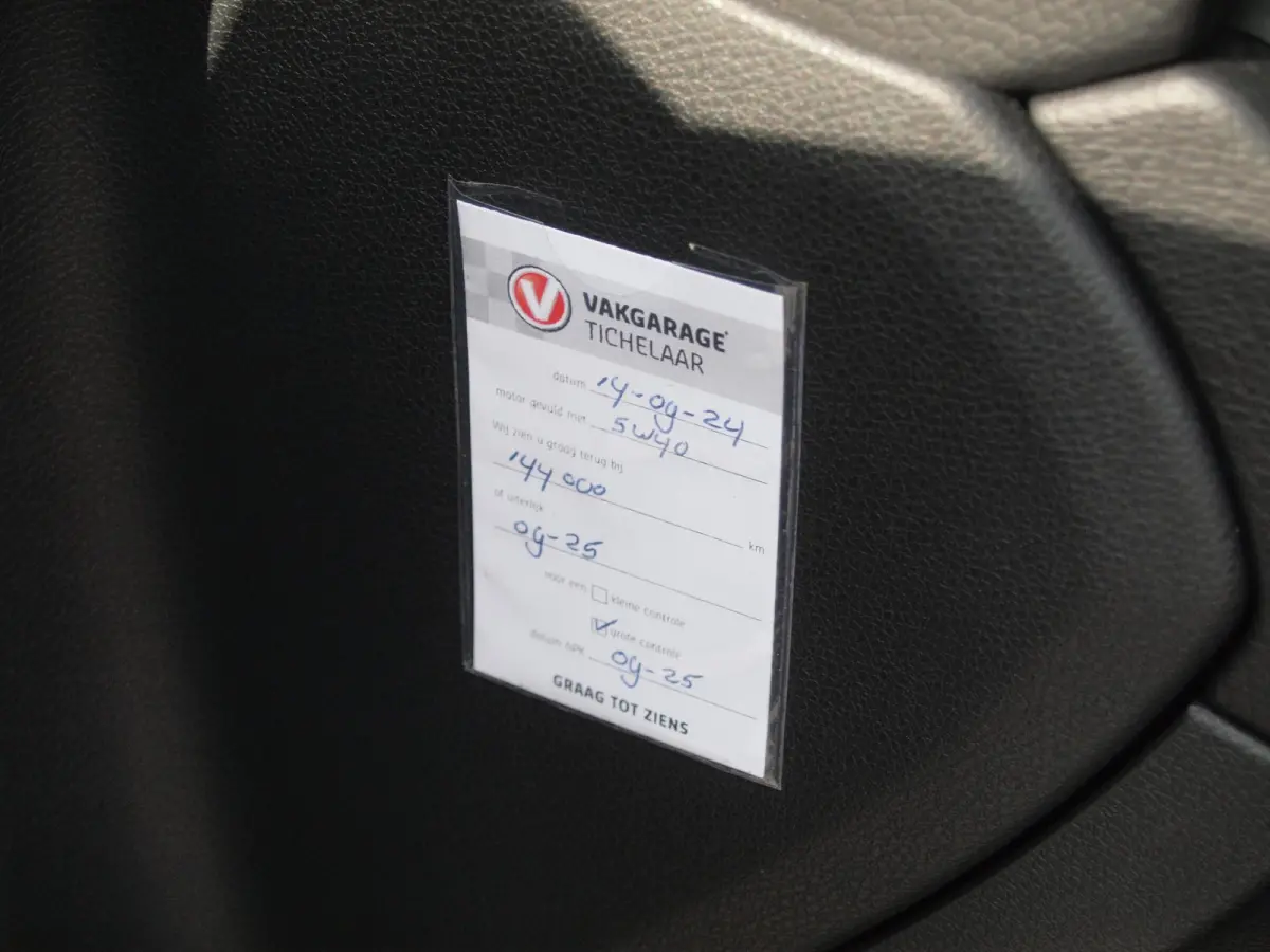 180 Ambition | AMG-Pakket | Panoramadak | Parkeersensoren | Sportstoelen | Cruise Control |