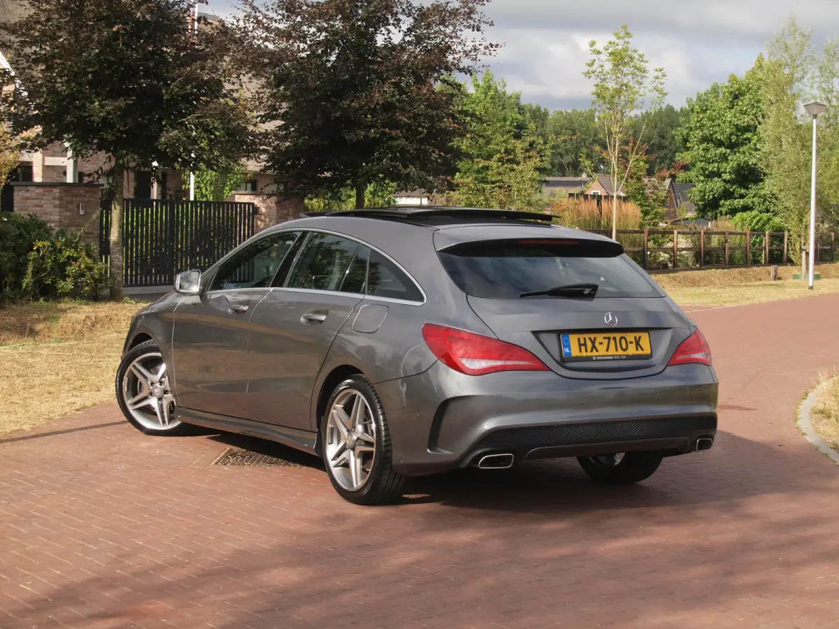 180 Ambition | AMG-Pakket | Panoramadak | Parkeersensoren | Sportstoelen | Cruise Control |