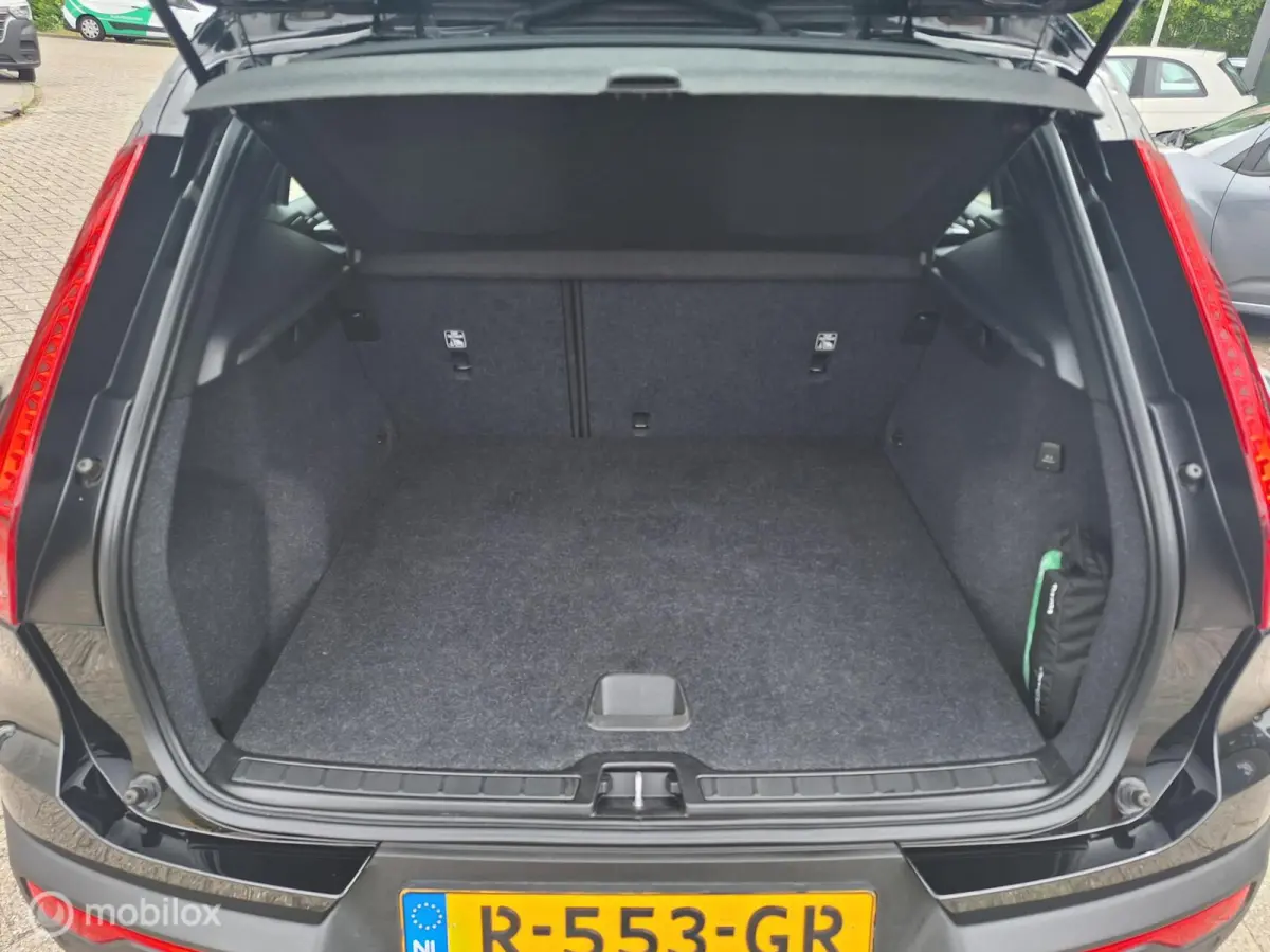 1.5 T4 PLUG-IN HYBRID ESSENTIAL BRIGHT • TREKHAAK •