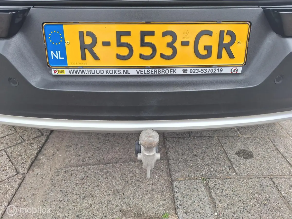 1.5 T4 PLUG-IN HYBRID ESSENTIAL BRIGHT • TREKHAAK •