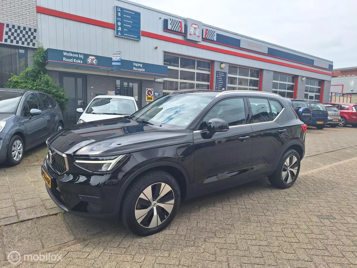 1.5 T4 PLUG-IN HYBRID ESSENTIAL BRIGHT • TREKHAAK •
