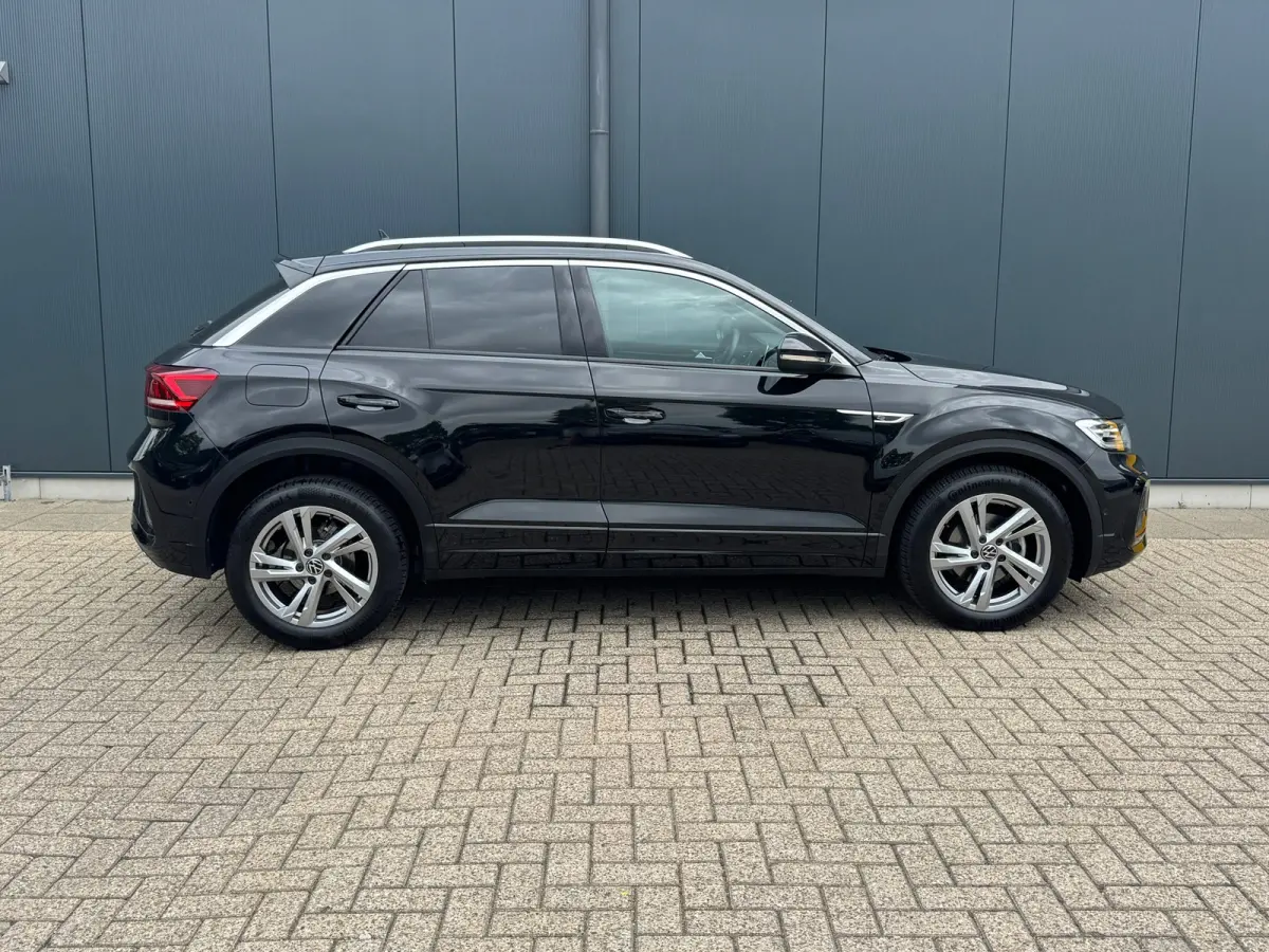 1.5 TSI * R-Line * Trekhaak * Camera achterzijde * Visueel Cockpit *