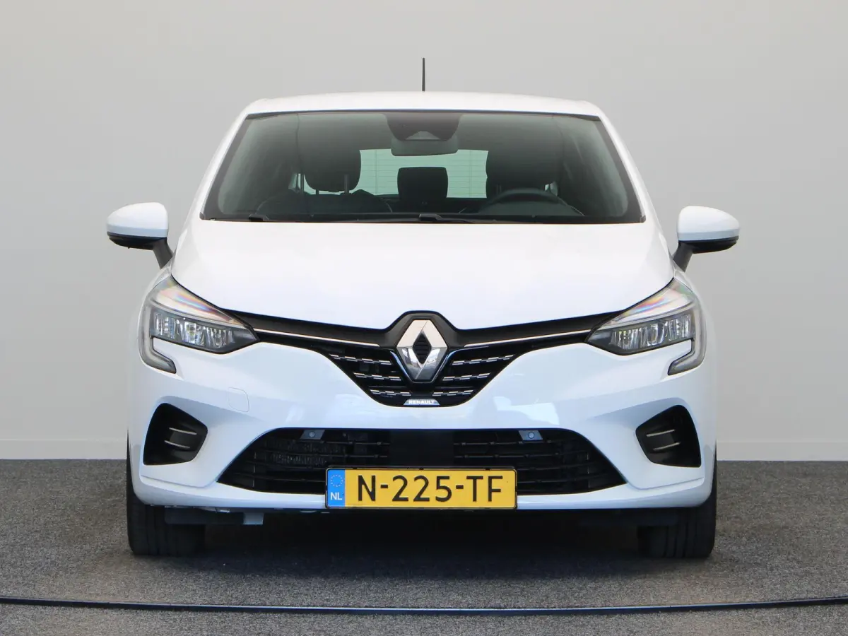 E-Tech Hybrid 140pk Intens | Cruise control | Climate control | Achteruitrijcamera | Navigatie | Apple carplay / Android auto |
