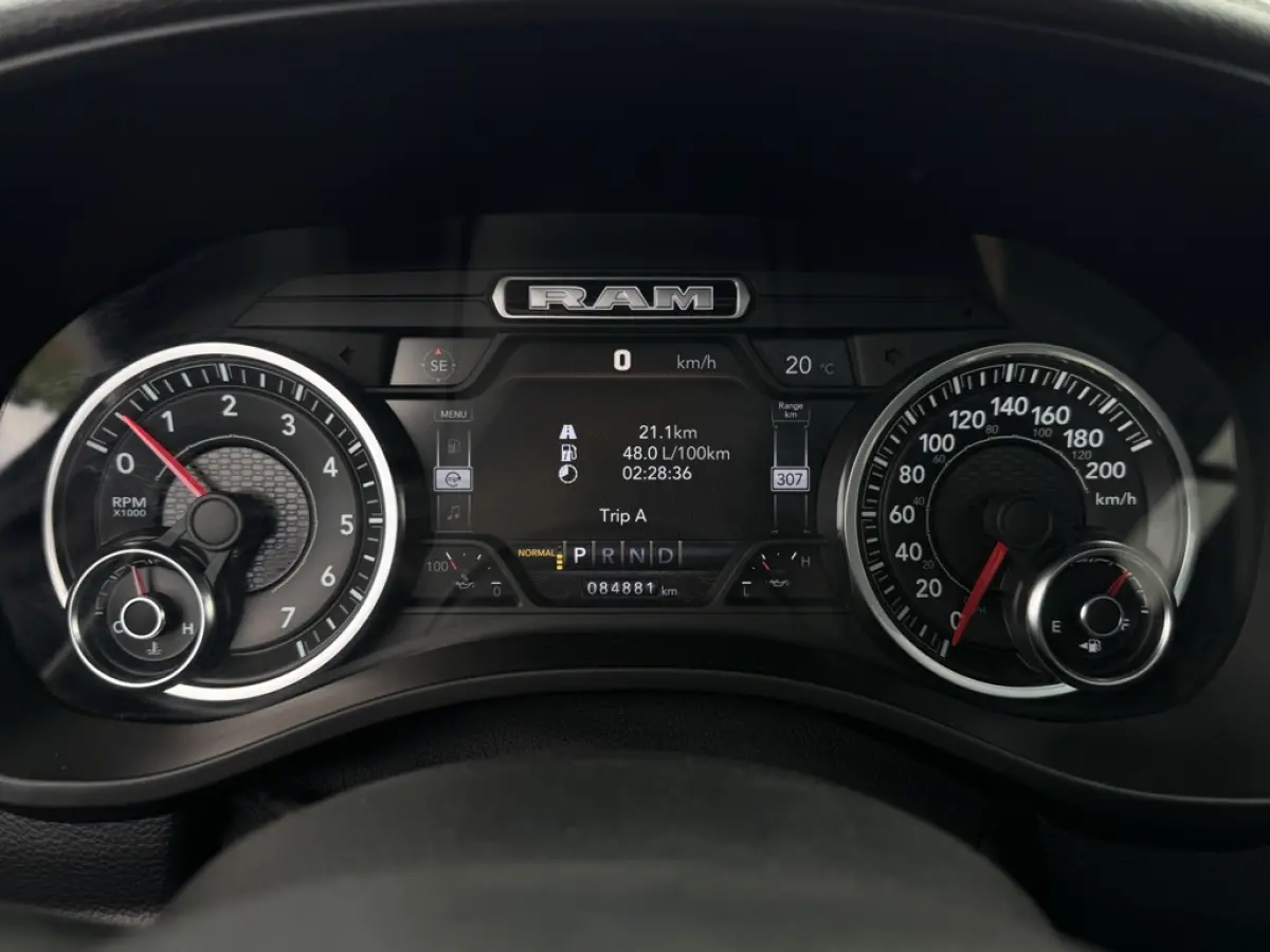 1500 LARAMIE 5.7L V8, 1E EIG, ONDERH HISTORIE, LIMITED WIELEN, PANO, 360, H&K, BLIS, ACC, LUCHTVERING