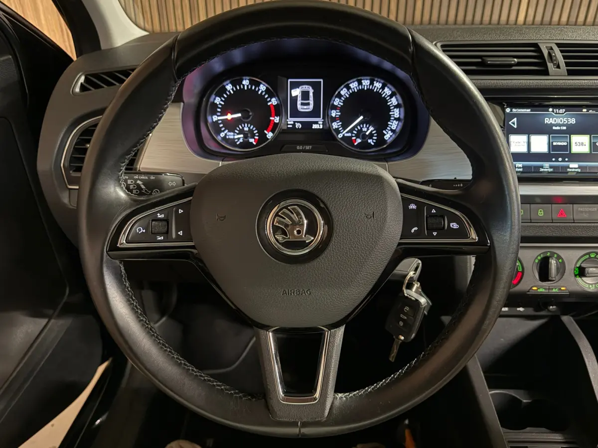 1.0 TSI Drive - Navi - PDC - Cruisecontrol