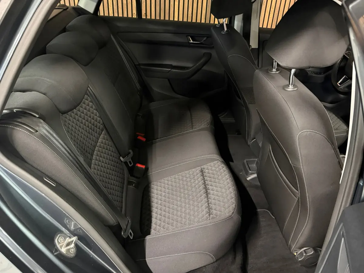1.0 TSI Drive - Navi - PDC - Cruisecontrol