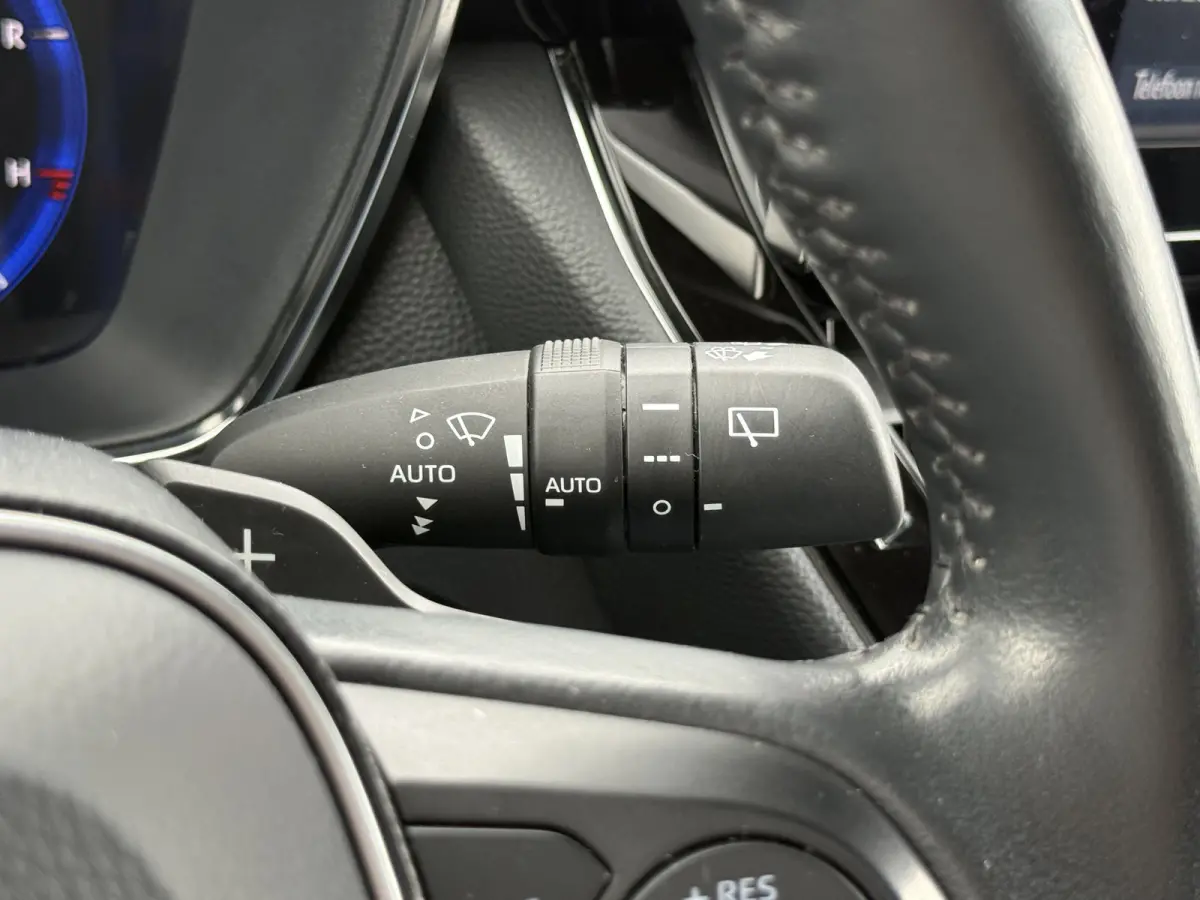 2.0 Hybrid Team D | Trekhaak | ACC | CarPlay | Camera | Keyless | 17 inch