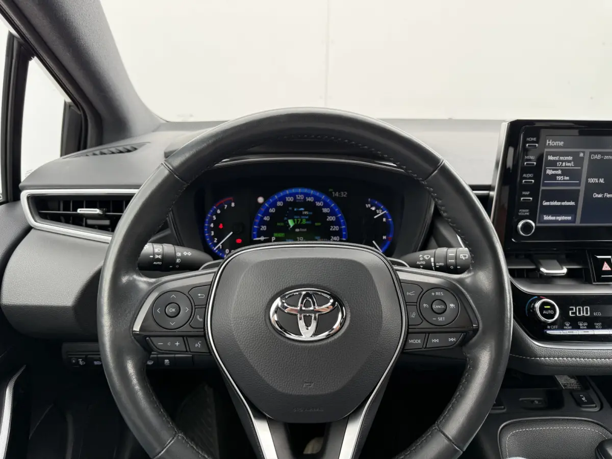 2.0 Hybrid Team D | Trekhaak | ACC | CarPlay | Camera | Keyless | 17 inch