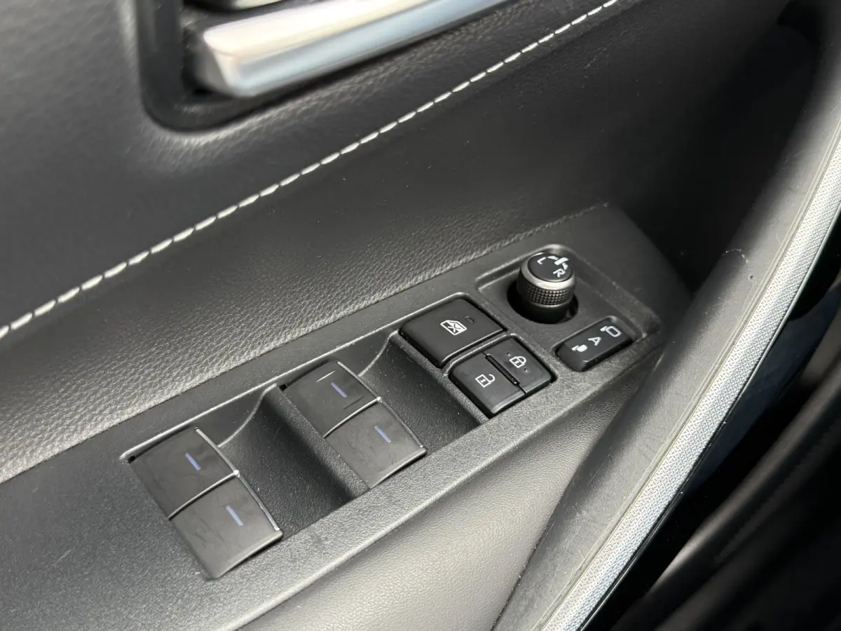 2.0 Hybrid Team D | Trekhaak | ACC | CarPlay | Camera | Keyless | 17 inch