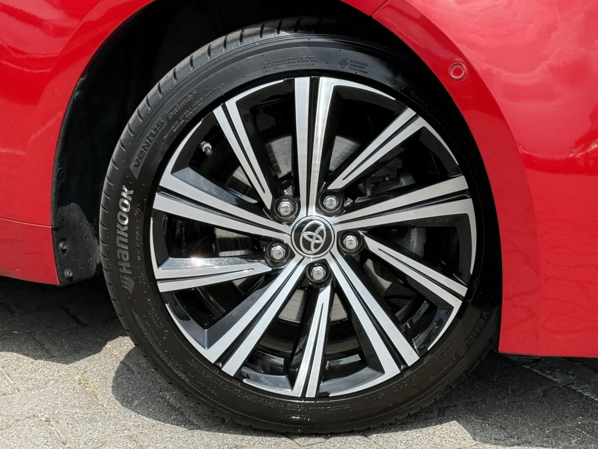 2.0 Hybrid Team D | Trekhaak | ACC | CarPlay | Camera | Keyless | 17 inch