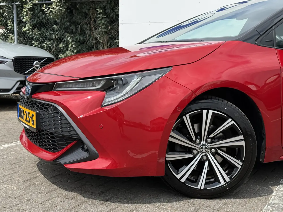 2.0 Hybrid Team D | Trekhaak | ACC | CarPlay | Camera | Keyless | 17 inch