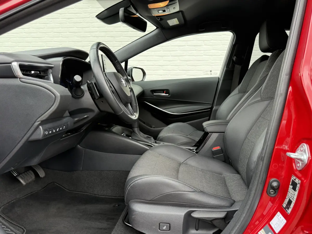 2.0 Hybrid Team D | Trekhaak | ACC | CarPlay | Camera | Keyless | 17 inch