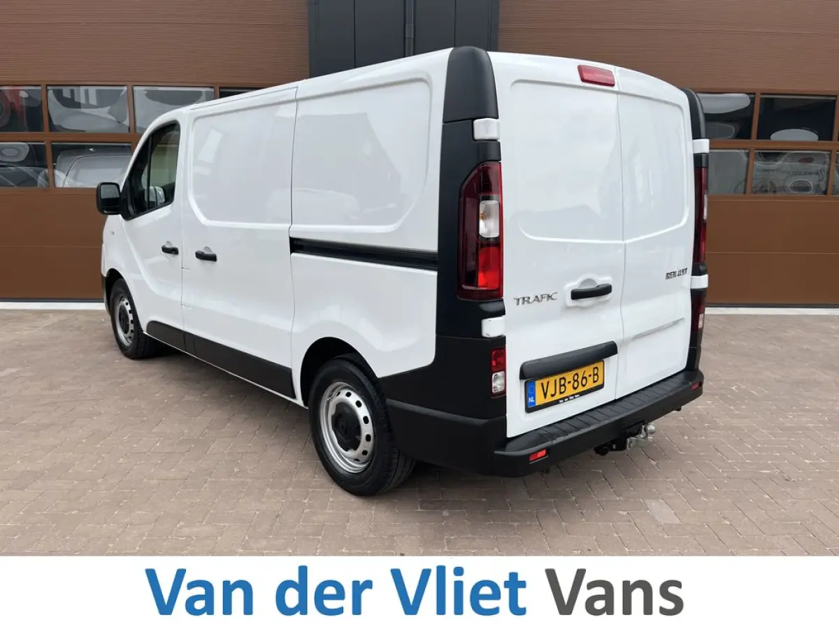 2.0 dCi 120pk E6 Comfort 3p Lease €276 p/m, 2x Schuifdeur, Trekhaak, Airco, Navi, PDC, Led, Cruise controle, Onderhoudshistorie aanwezig