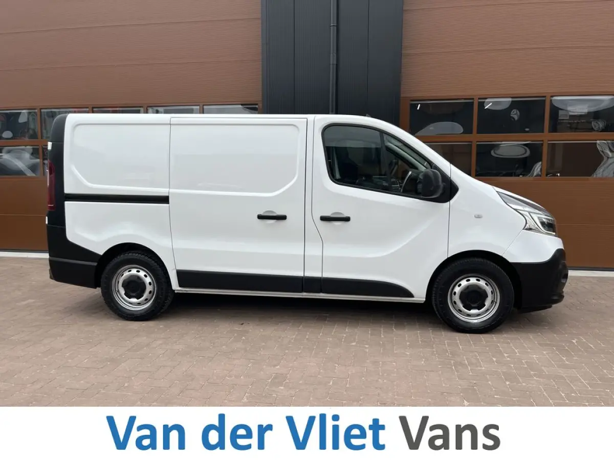 2.0 dCi 120pk E6 Comfort 3p Lease €276 p/m, 2x Schuifdeur, Trekhaak, Airco, Navi, PDC, Led, Cruise controle, Onderhoudshistorie aanwezig