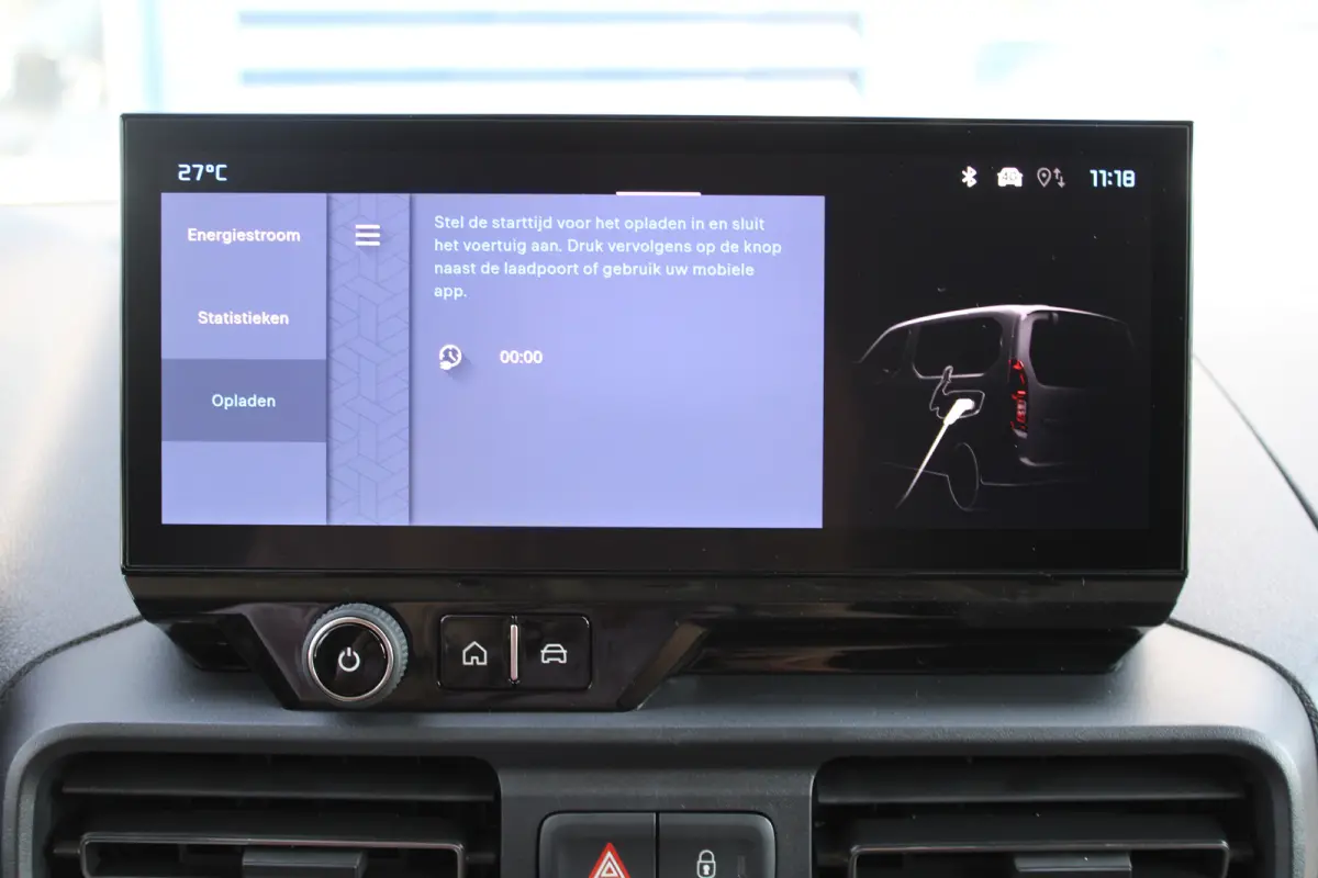 50 kWh | 8 JAAR GARANTIE | VOORSTOELEN VERWARMD | CAMERA | DIGITALE BINNEN SPIEGEL | BETIMMERING | NAVI | DRAADLOOS CARPLAY |