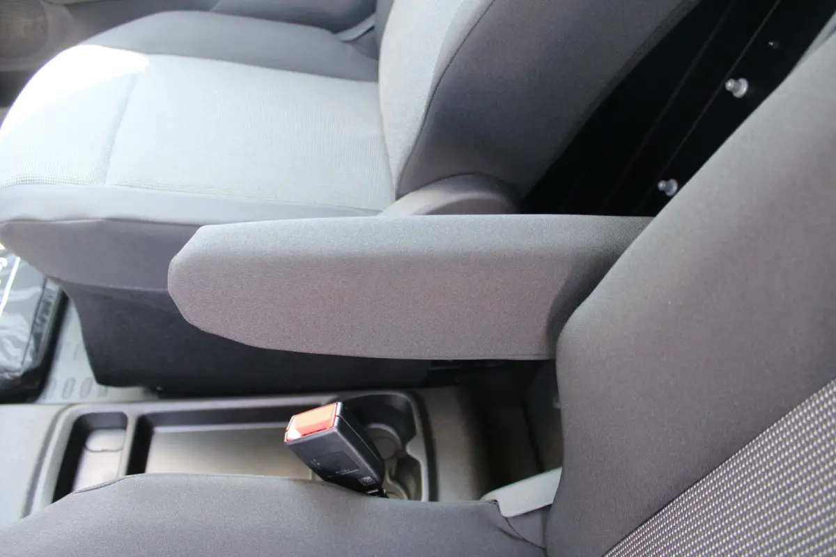 50 kWh | 8 JAAR GARANTIE | VOORSTOELEN VERWARMD | CAMERA | DIGITALE BINNEN SPIEGEL | BETIMMERING | NAVI | DRAADLOOS CARPLAY |