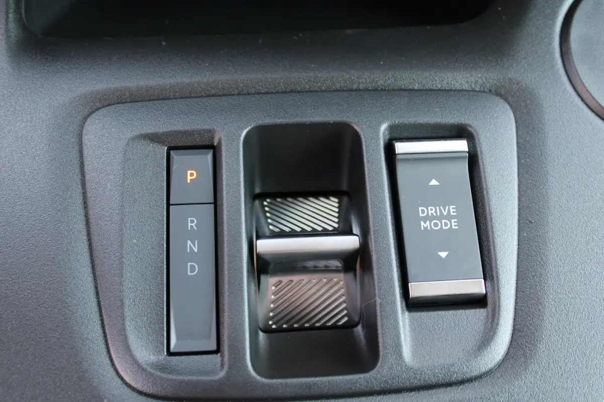 50 kWh | 8 JAAR GARANTIE | VOORSTOELEN VERWARMD | CAMERA | DIGITALE BINNEN SPIEGEL | BETIMMERING | NAVI | DRAADLOOS CARPLAY |